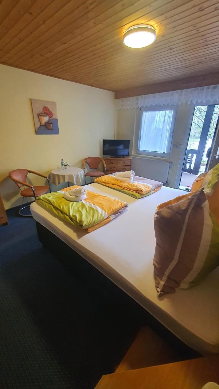 Motel Zur Festwiese Gierstadt Экстерьер фото