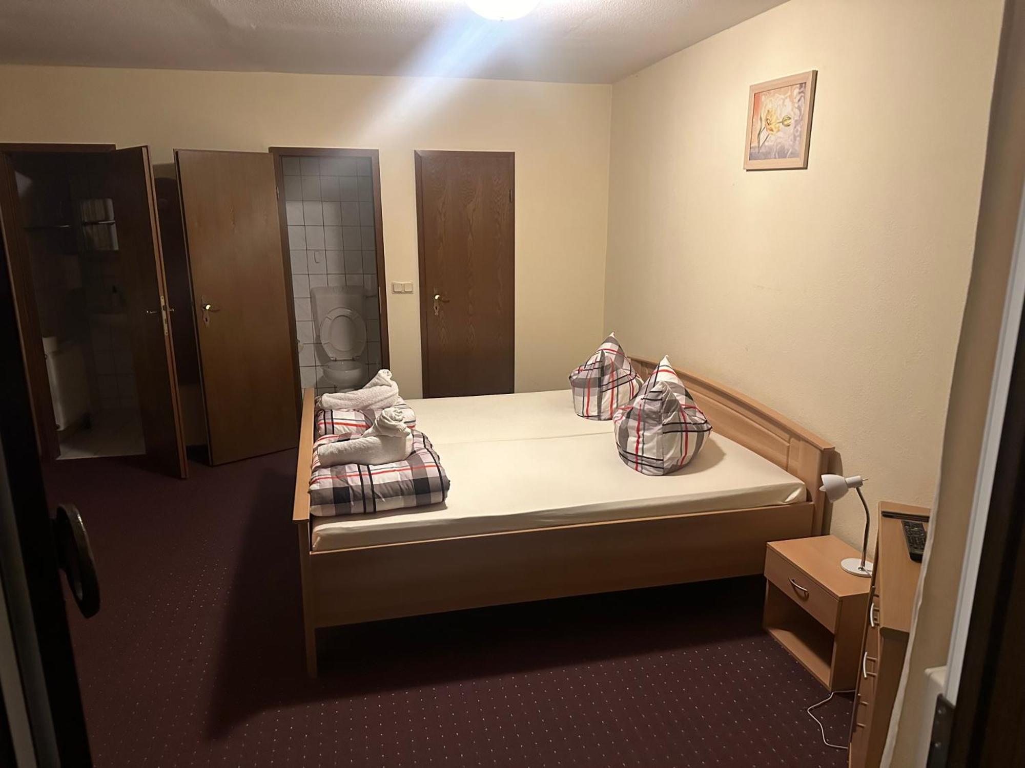 Motel Zur Festwiese Gierstadt Экстерьер фото