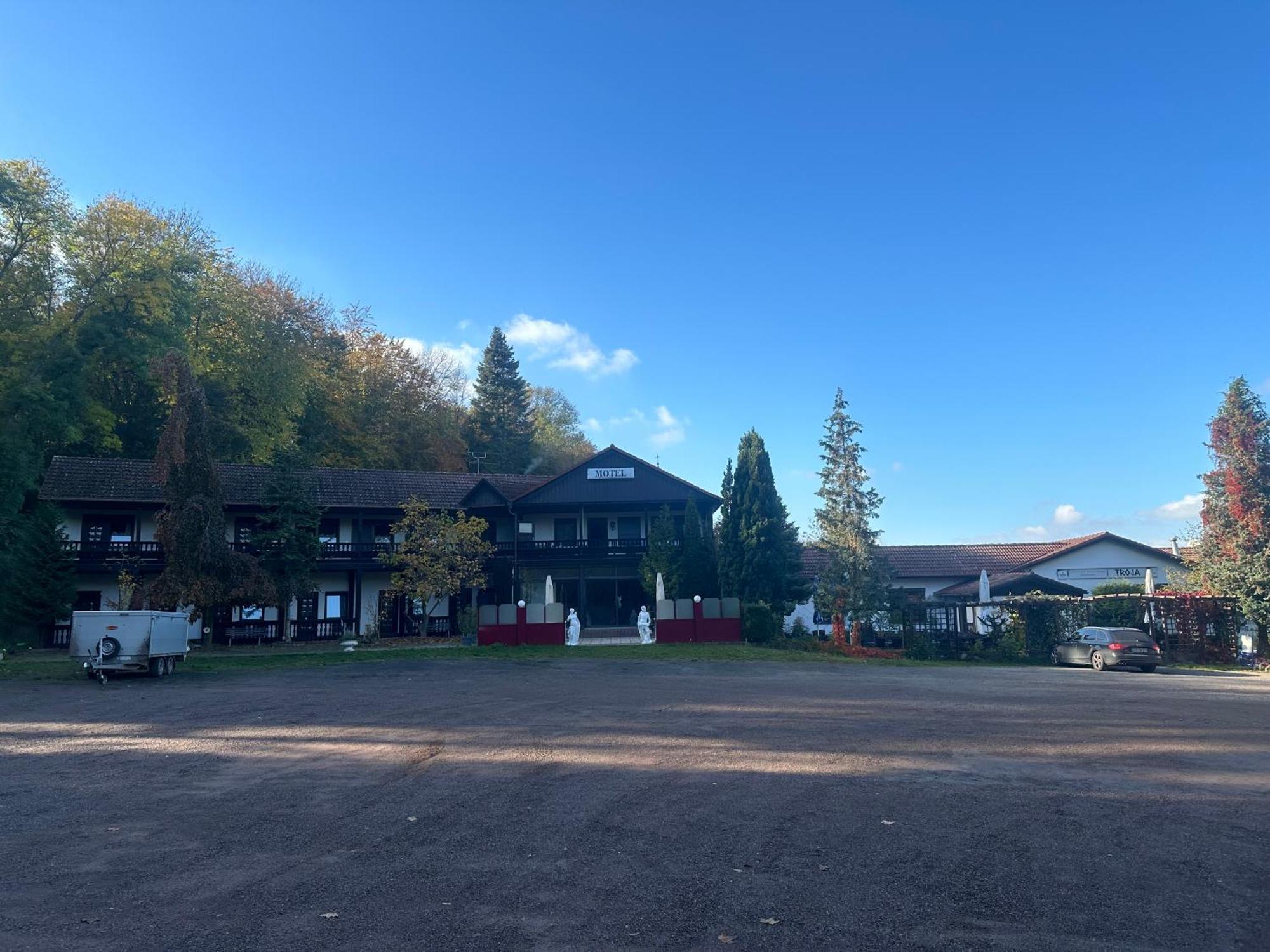 Motel Zur Festwiese Gierstadt Экстерьер фото