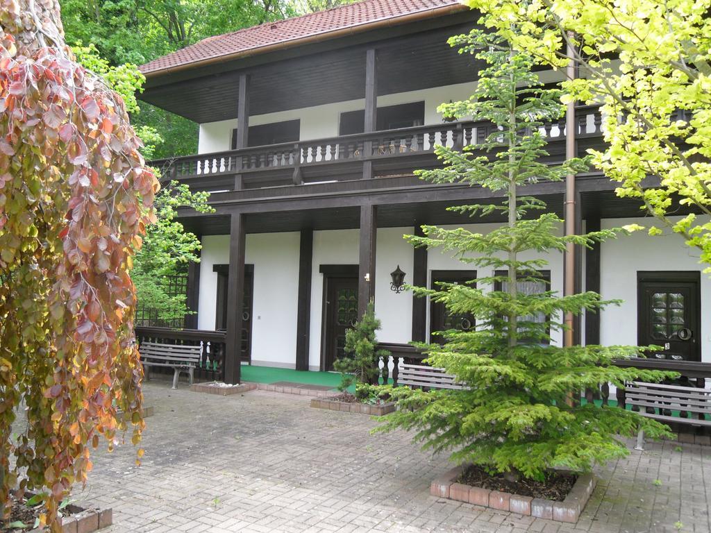 Motel Zur Festwiese Gierstadt Экстерьер фото