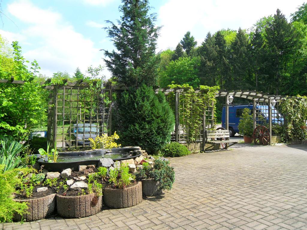 Motel Zur Festwiese Gierstadt Экстерьер фото