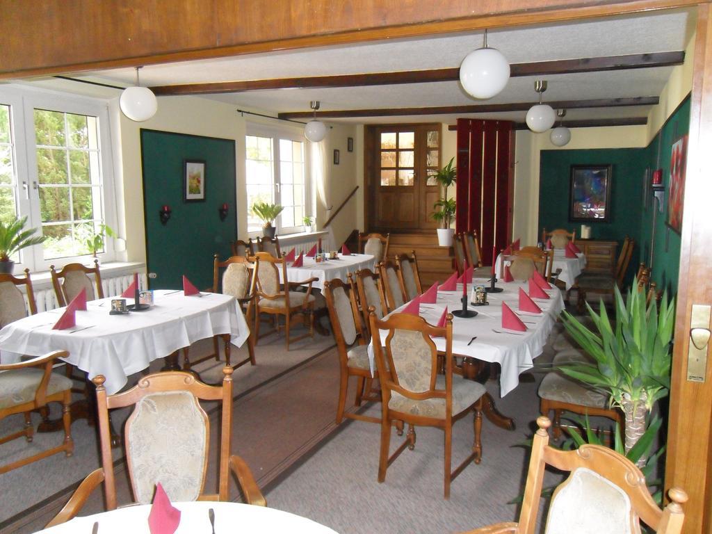 Motel Zur Festwiese Gierstadt Экстерьер фото