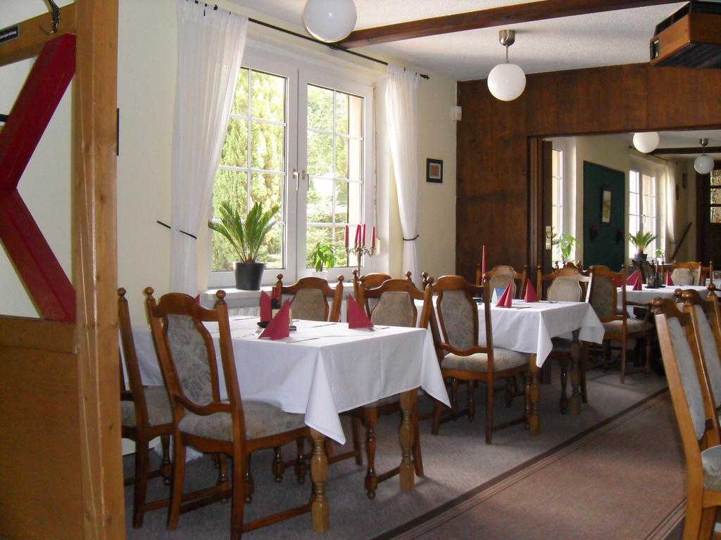 Motel Zur Festwiese Gierstadt Экстерьер фото