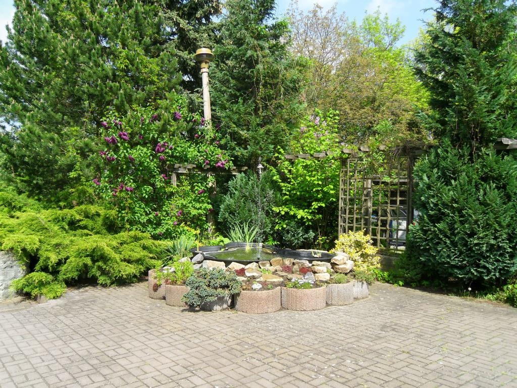 Motel Zur Festwiese Gierstadt Экстерьер фото