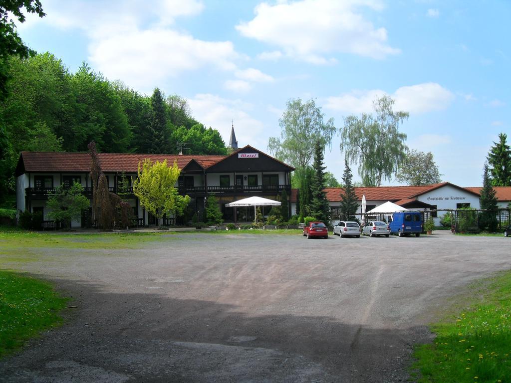 Motel Zur Festwiese Gierstadt Экстерьер фото